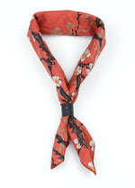 Lade das Bild in den Galerie-Viewer, plum tree | bandana [red]
